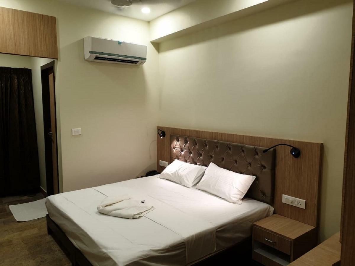 Amutham Residency Hotell Tiruchirappalli Eksteriør bilde