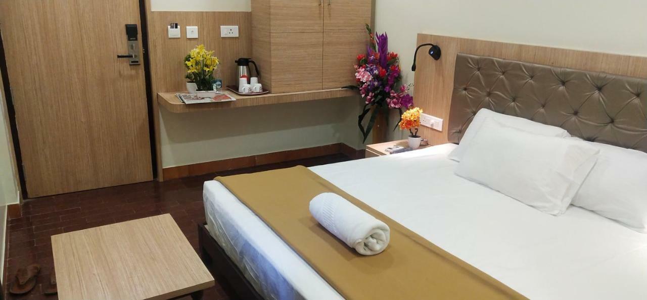 Amutham Residency Hotell Tiruchirappalli Eksteriør bilde